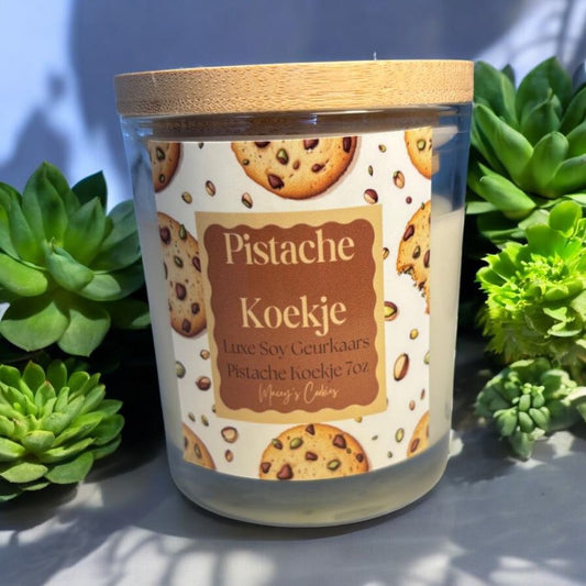 Geurkaars die ruikt naar pistache koekjes in een glazen pot met deksel 200 ml